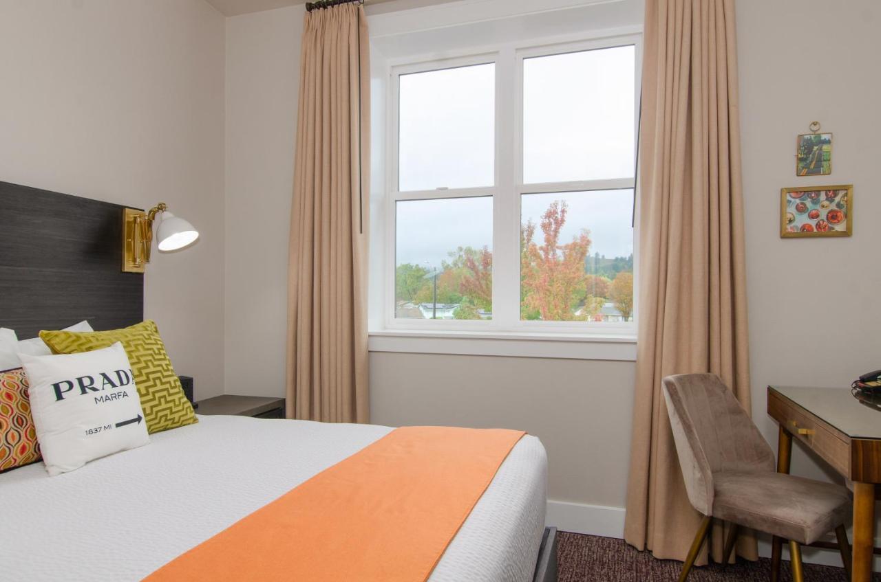 The Dundee - A Trace Hotel Экстерьер фото